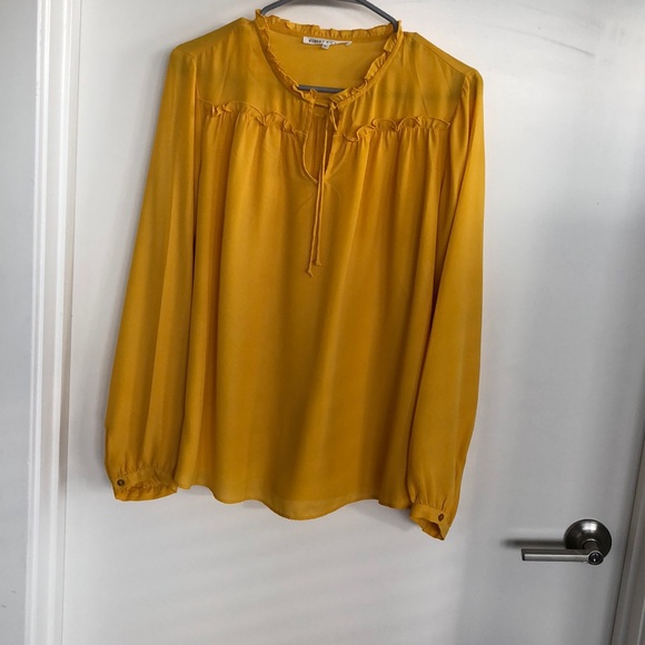 Violet+Claire Yellow long sleeve blouse $40 Size L - Picture 3 of 5
